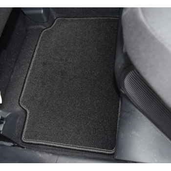 Mazda 2 Hybrid od 2022r. Dywaniki welurowe - ECONOMY - kolory do wyboru.
